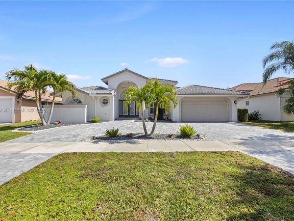 805 Bayside Ln , Weston, FL 33326