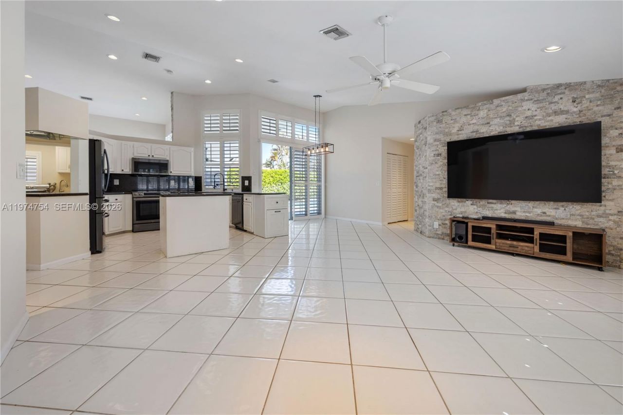 805 Bayside Ln, Weston, FL 33326 Photo