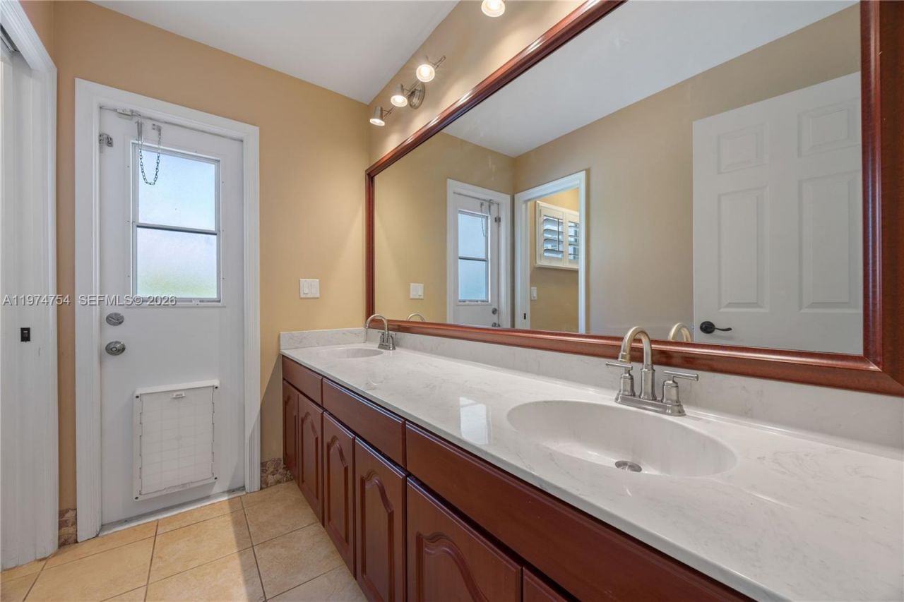 805 Bayside Ln, Weston, FL 33326 Photo