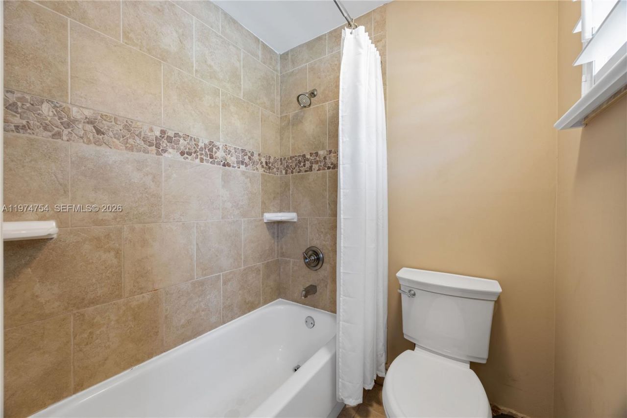 805 Bayside Ln, Weston, FL 33326 Photo