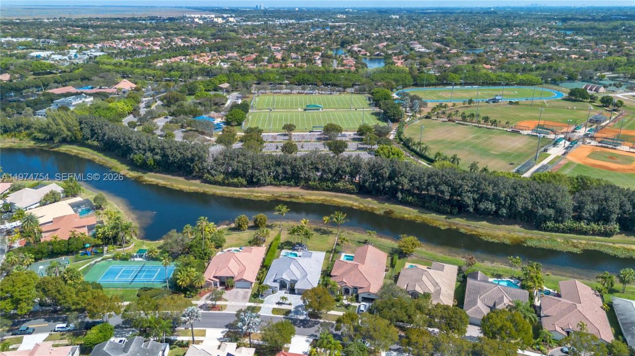 805 Bayside Ln, Weston, FL 33326 Photo