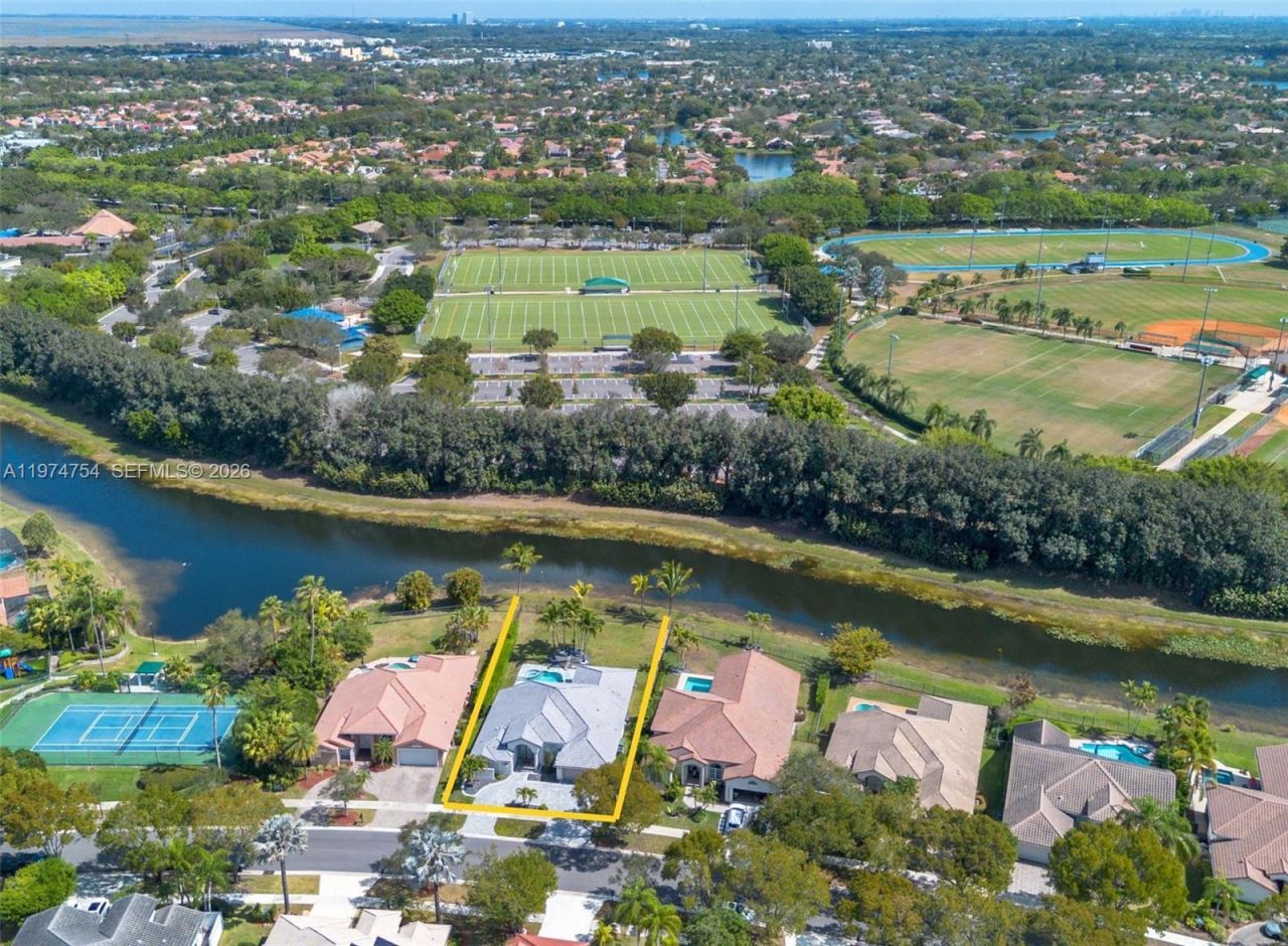 805 Bayside Ln, Weston, FL 33326 Photo