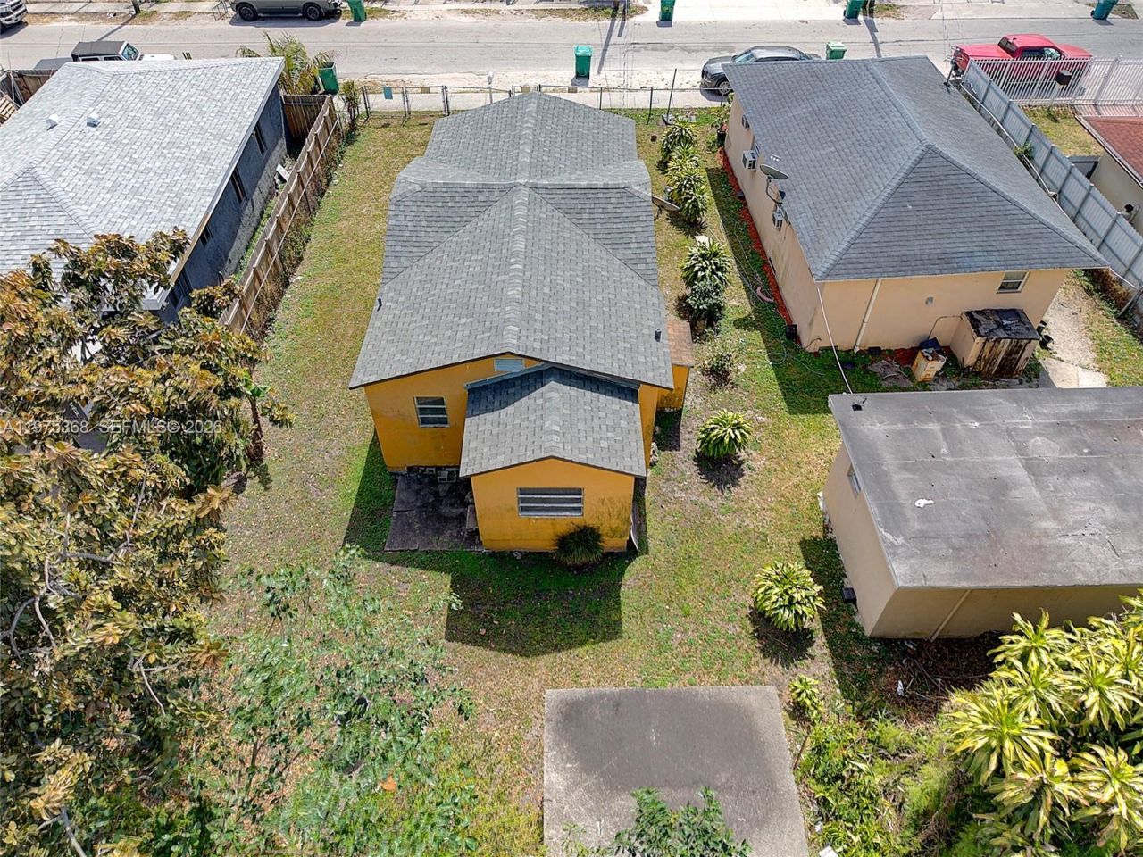 1733 NW 66th St, Miami, FL 33147 Photo