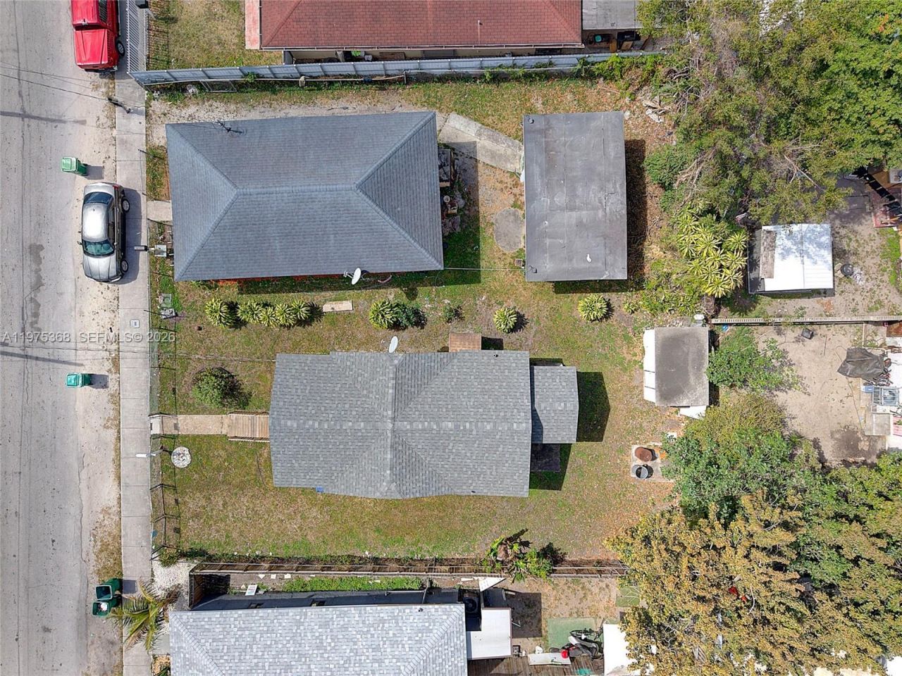 1733 NW 66th St, Miami, FL 33147 Photo