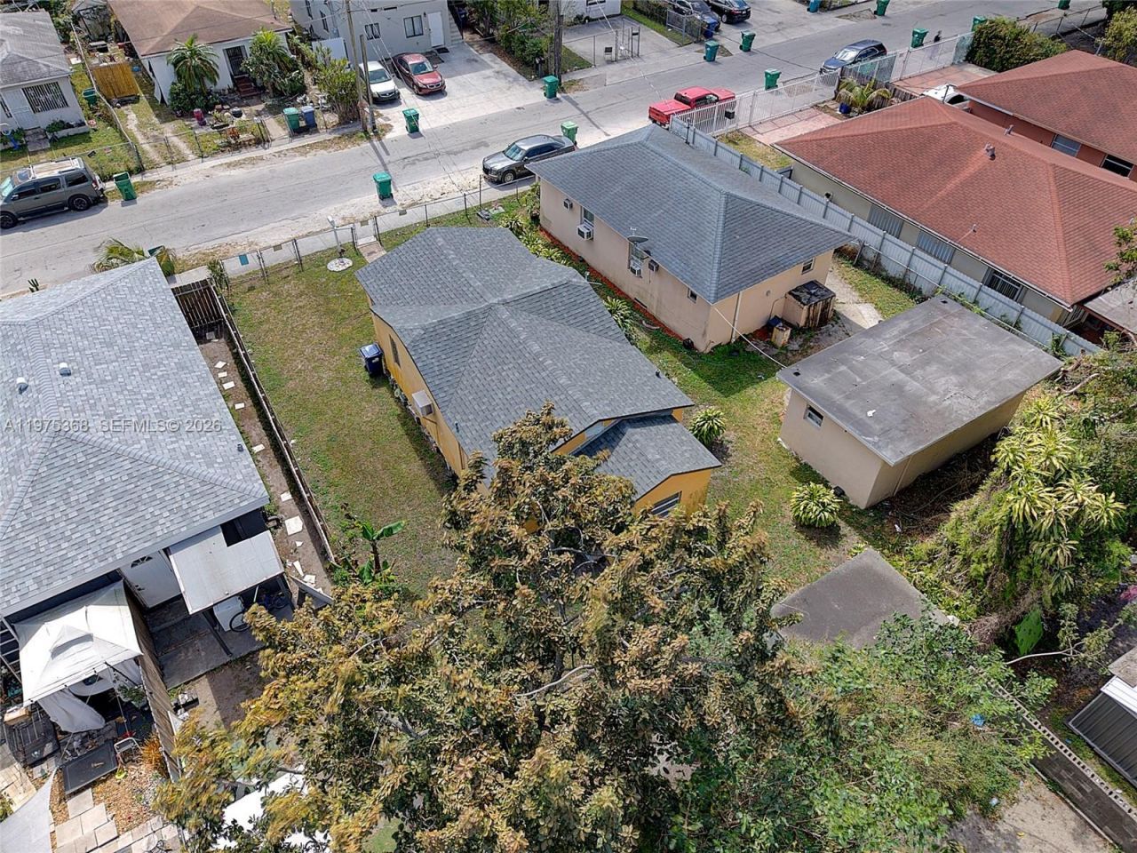 1733 NW 66th St, Miami, FL 33147 Photo