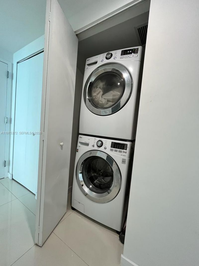 3131 NE 7th Ave , Unit 3003, Miami, FL 33137 Photo