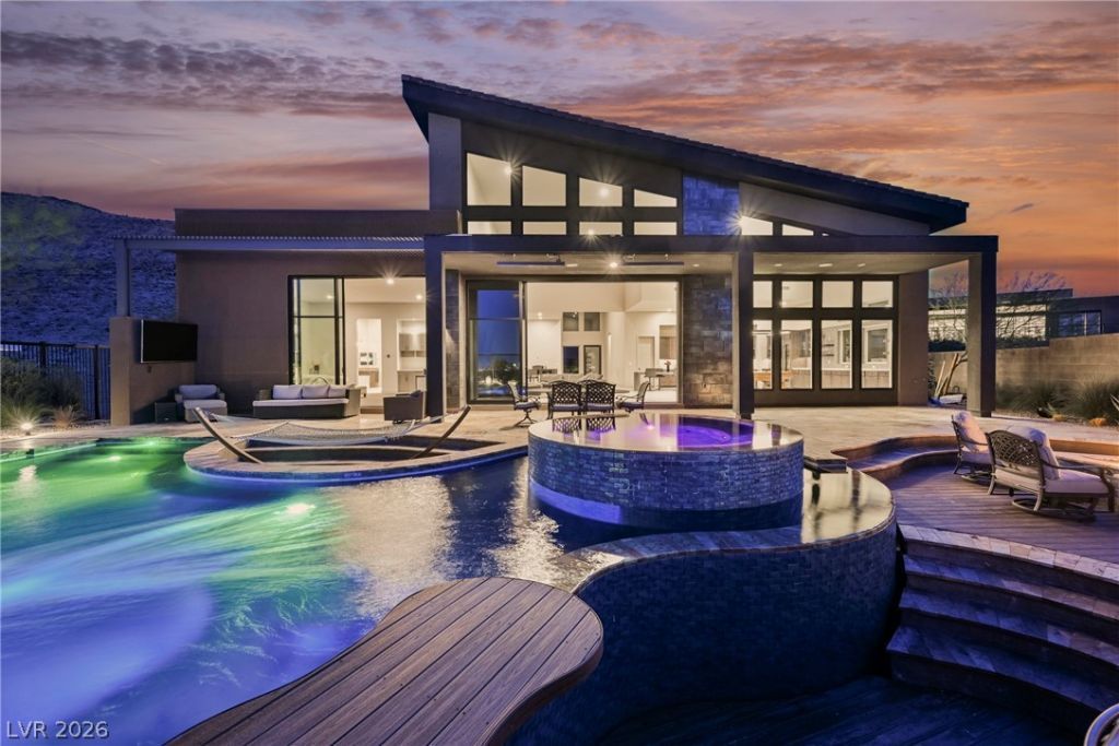 5241 Peak Climb Drive , Las Vegas, NV 89135