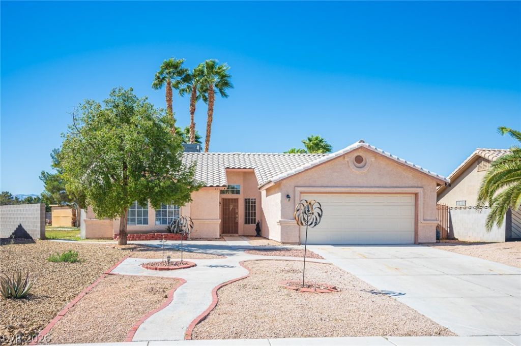 4467 Valley Regal Way, North Las Vegas, NV 89032 Main Photo