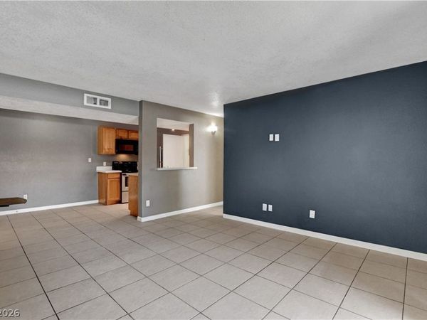 201 Mission Laguna Lane , Unit 104, Las Vegas, NV 89107