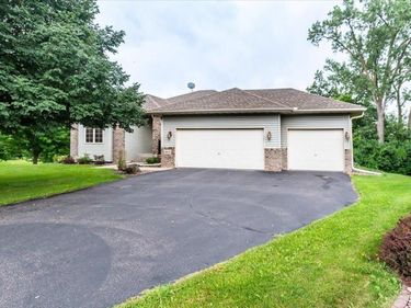 9813 Linden Avenue N, Brooklyn Park, MN 55443