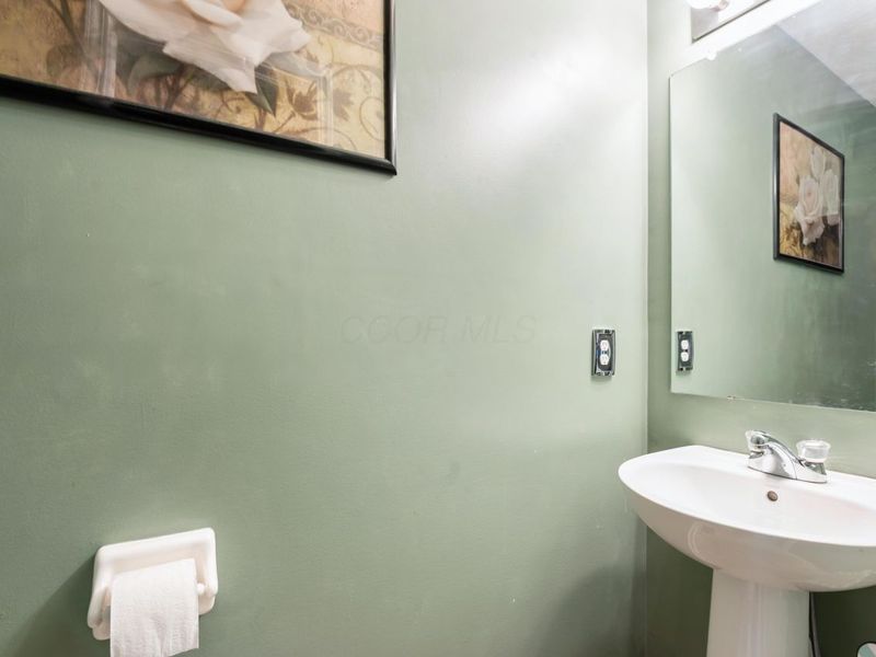 7197 Serenoa Drive, Reynoldsburg, OH 43068 Photo 8