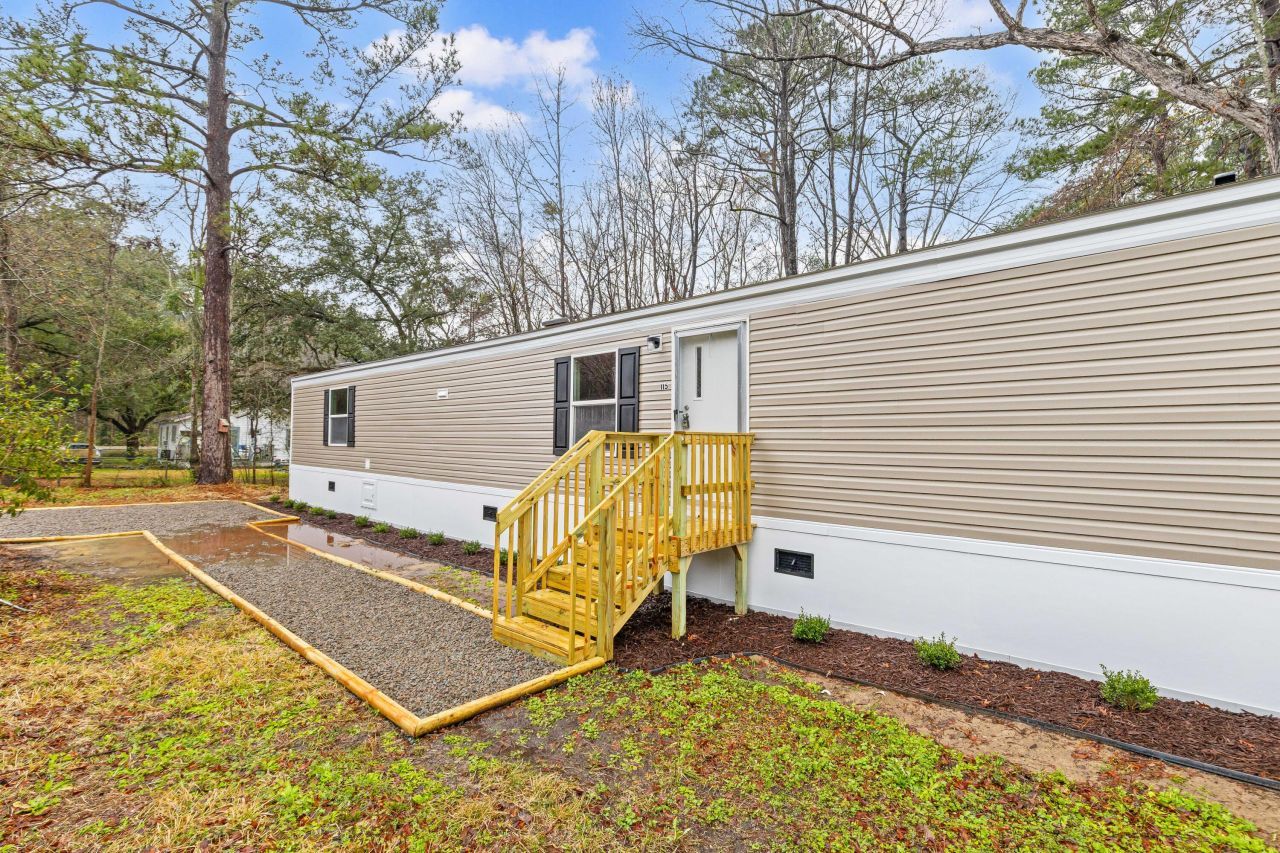 115 Whippoorwill Drive Photo 5