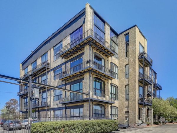 2614 N Clybourn Avenue, Unit 301, Chicago, IL 60614