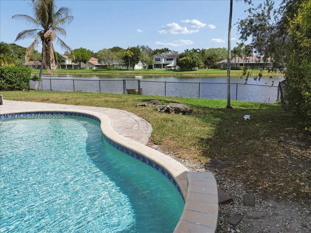 611 NW 205th Ave, Pembroke Pines, FL 33029 Photo