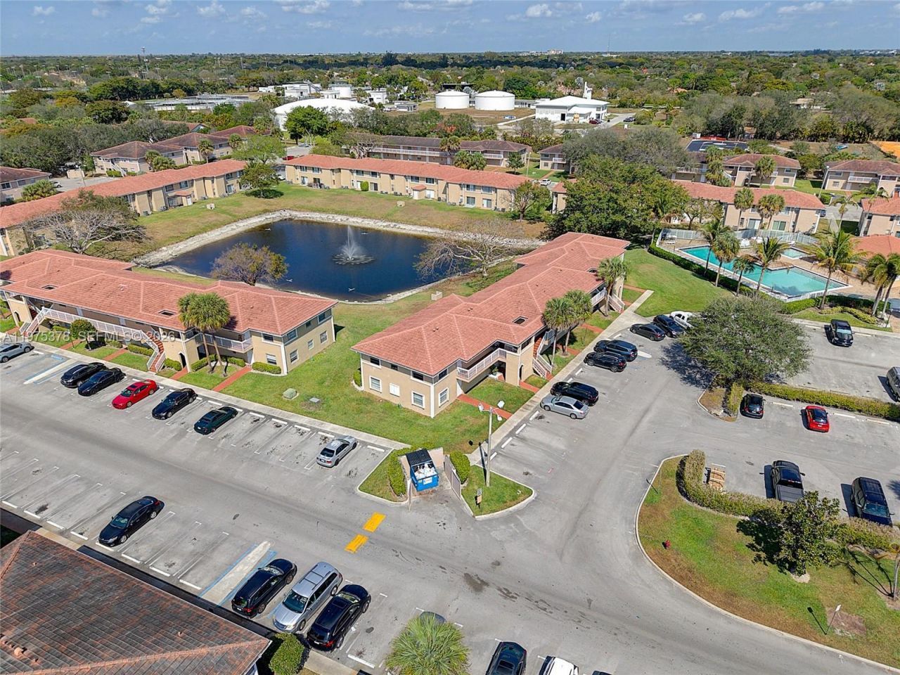 879 Twin Lakes Dr, Unit 1-B, Coral Springs, FL 33071 Photo