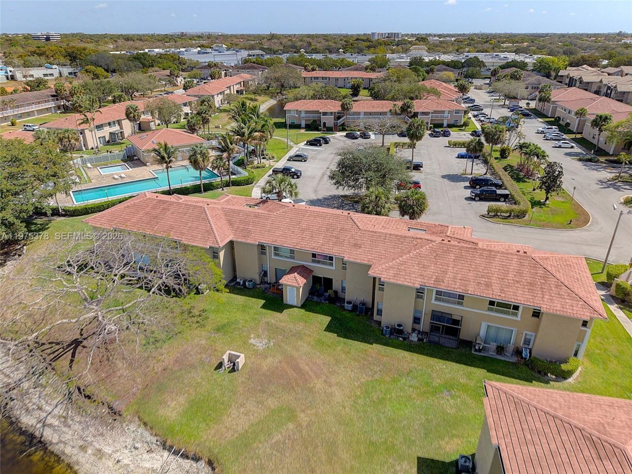 879 Twin Lakes Dr, Unit 1-B, Coral Springs, FL 33071 Photo