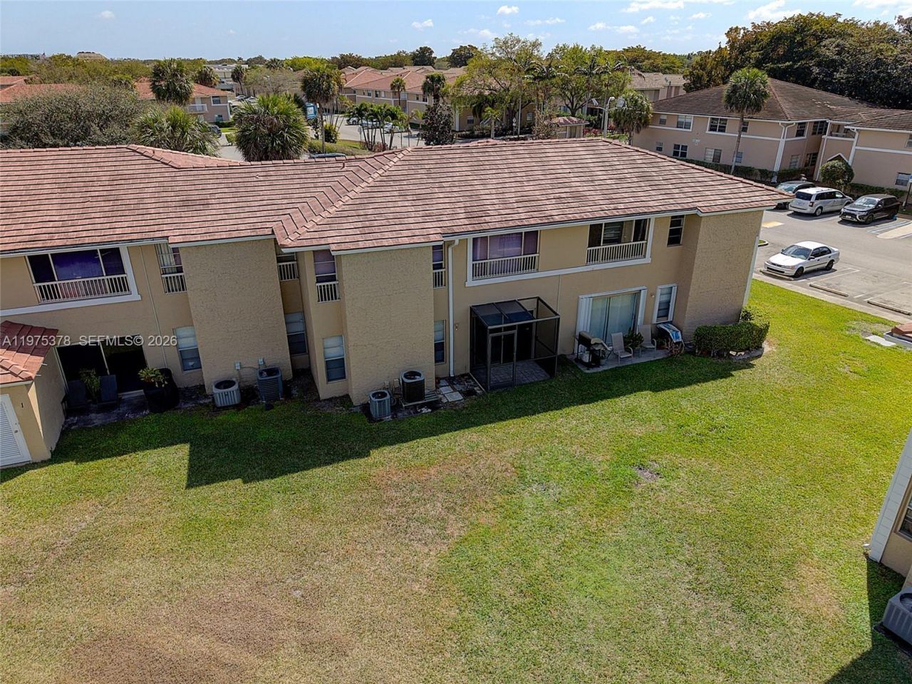 879 Twin Lakes Dr, Unit 1-B, Coral Springs, FL 33071 Photo