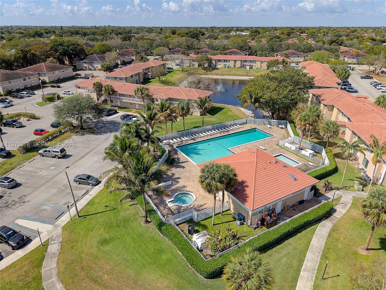 879 Twin Lakes Dr, Unit 1-B, Coral Springs, FL 33071 Photo