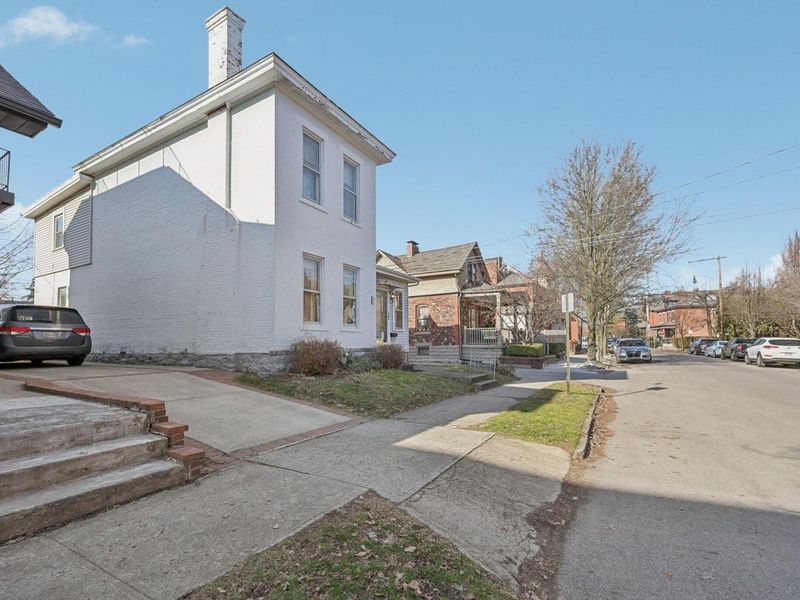 273 Reinhard Avenue, Columbus, OH 43206 Photo 2