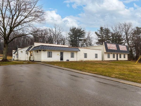 8028 Newark Road , Mount Vernon, OH 43050