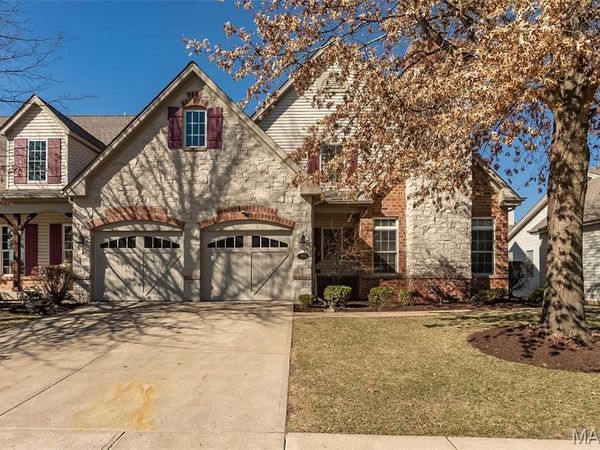 1103 Spruce Forest Drive , Lake St Louis, MO 63367