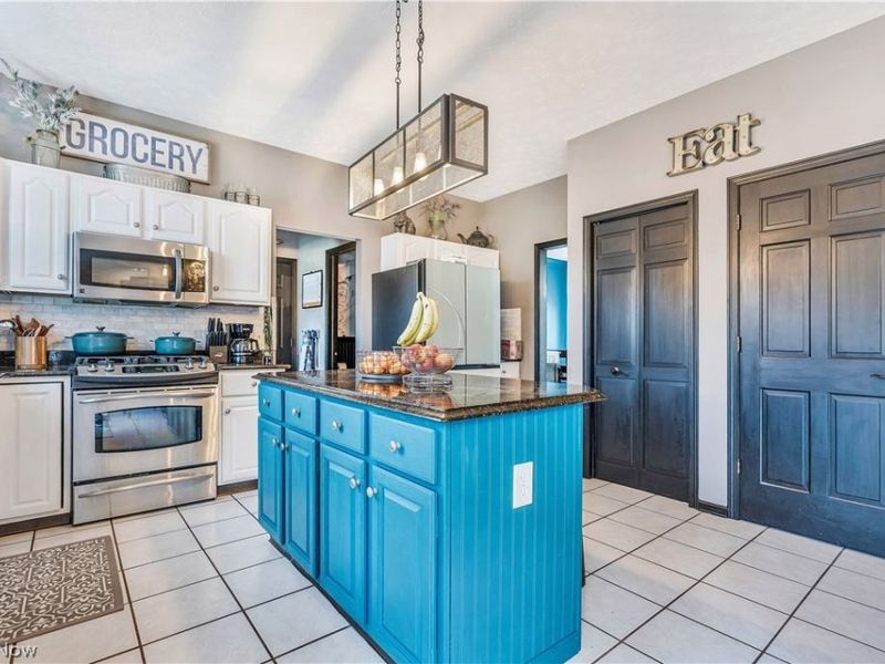 7129 Fenwick Avenue NE, Canton, OH 44721 Photo 11