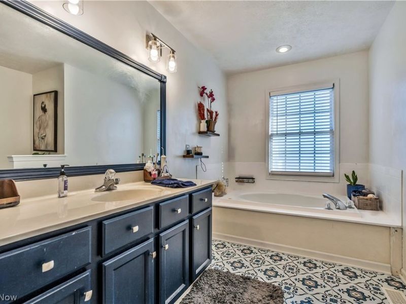 7129 Fenwick Avenue NE, Canton, OH 44721 Photo 25