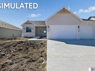 9101 Castle Pine Drive , Lincoln, NE 68516