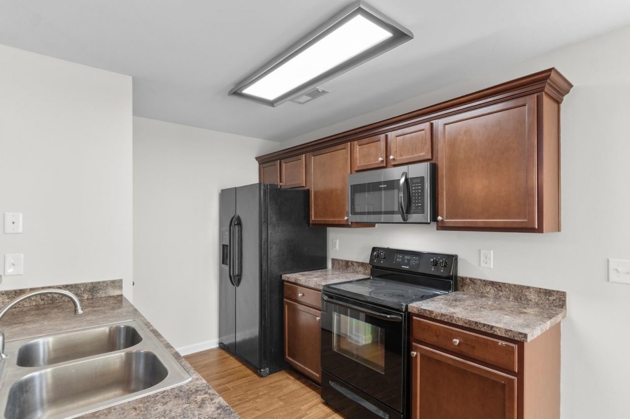 813 Benchmade Rd.  Photo 14