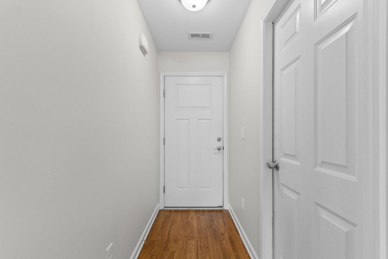 813 Benchmade Rd.  Photo 4