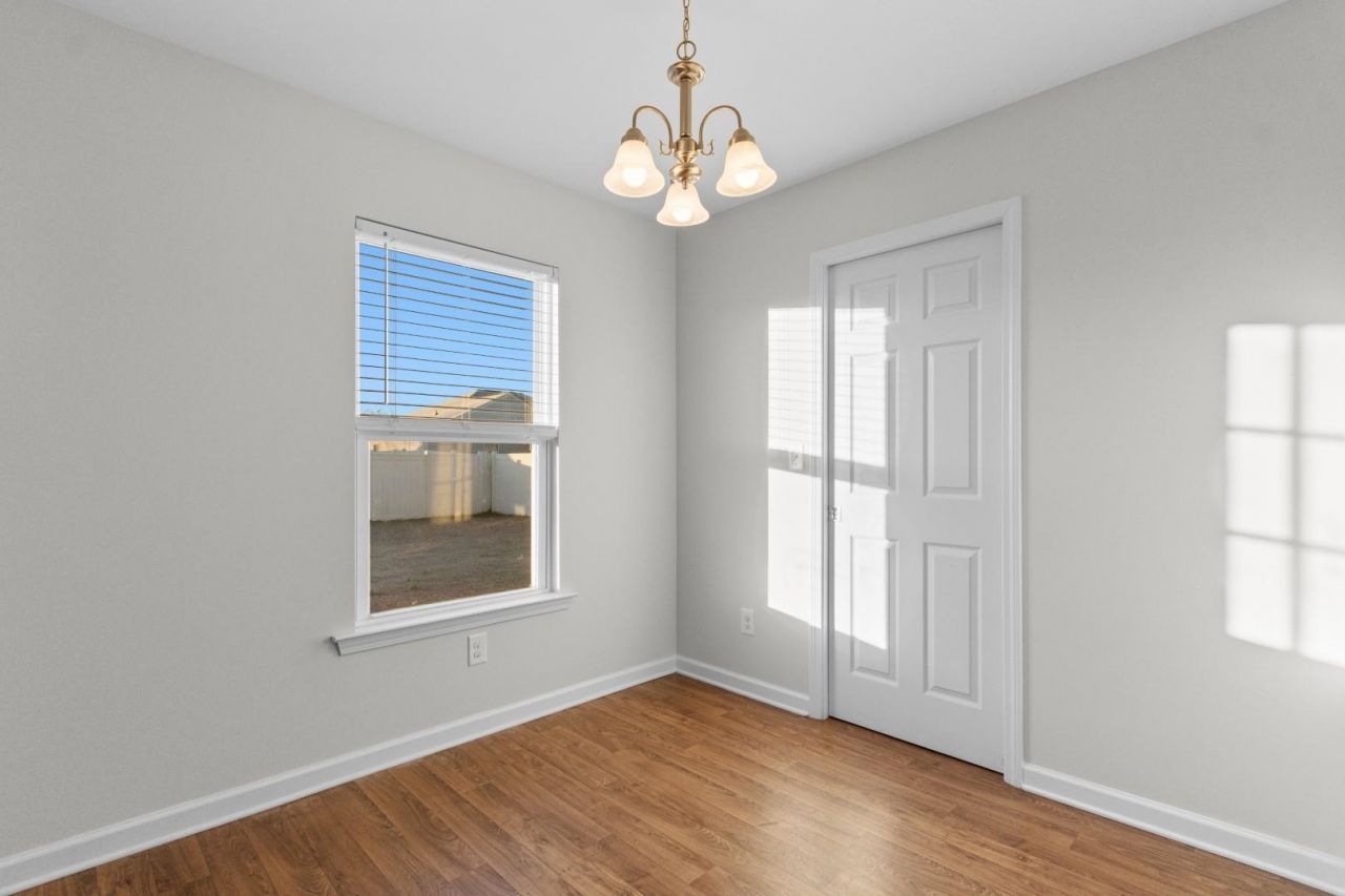 813 Benchmade Rd.  Photo 8