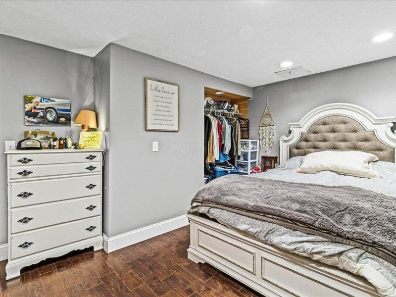 327 Moreland Street, Saint Louisville, OH 43071 Photo 13