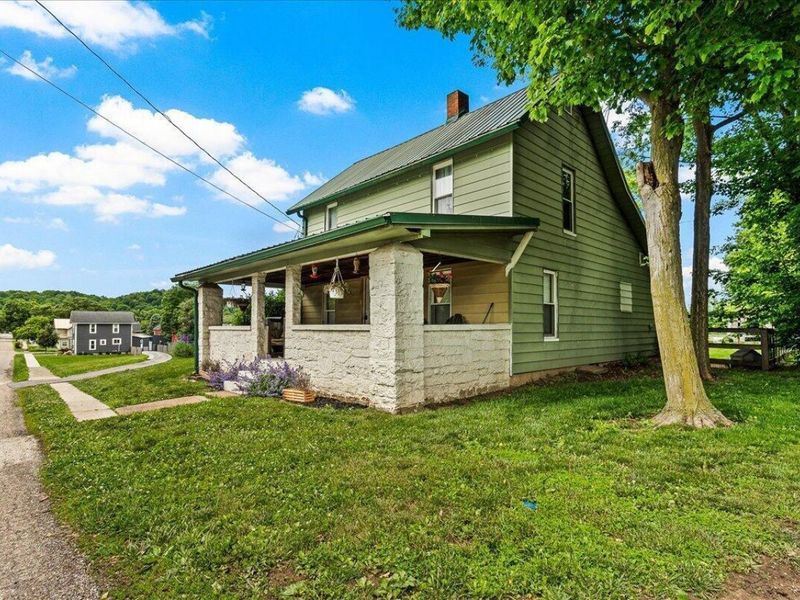 327 Moreland Street, Saint Louisville, OH 43071 Photo 2