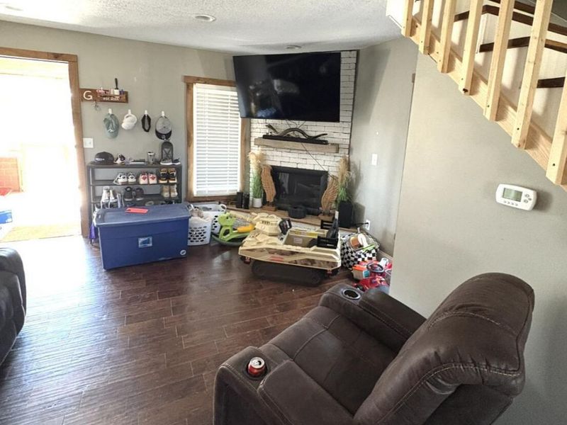 327 Moreland Street , Saint Louisville, OH 43071 Photo 3