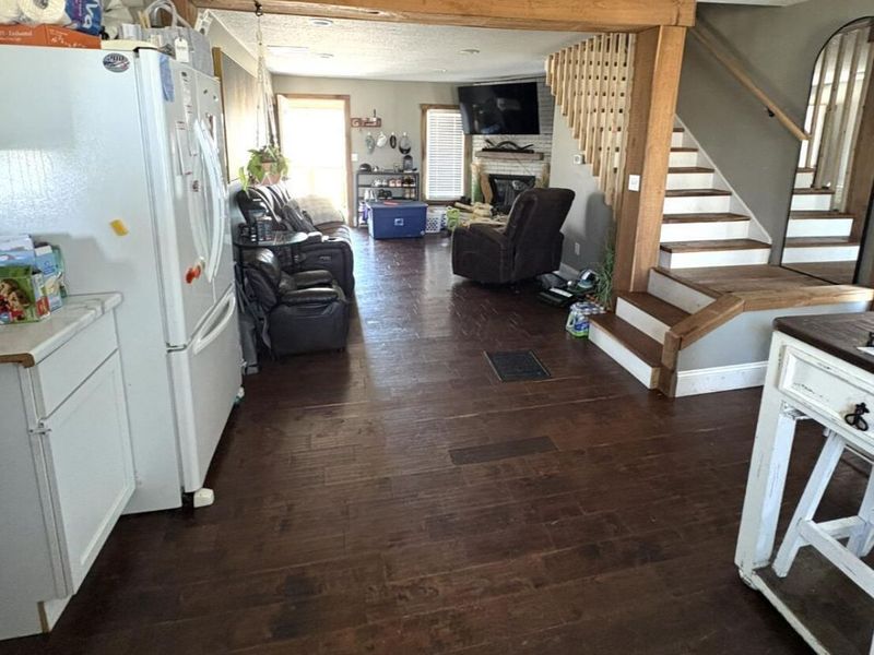 327 Moreland Street , Saint Louisville, OH 43071 Photo 4