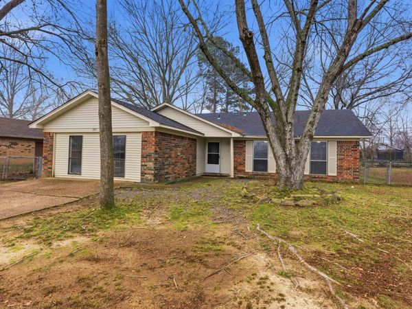 207 Fairway Drive , Conway, AR 72034