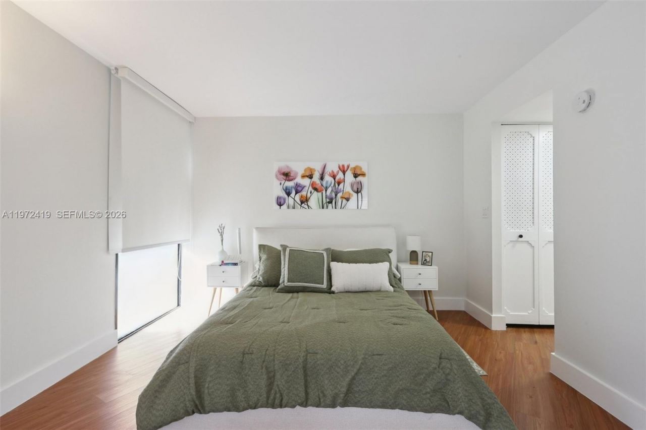 3101 N Country Club Dr , Unit 102, Aventura, FL 33180 Photo