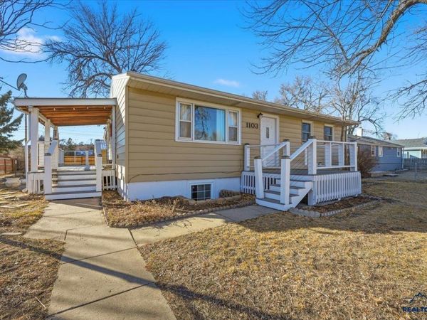 1103 BLAINE AVE, Rapid CIty, SD 57701