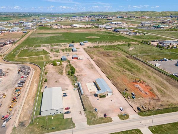 2130 DYESS AVE, Rapid City, SD 57701