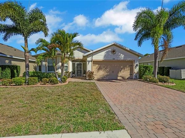 3440 Acapulco CIR, CAPE CORAL, FL 33909