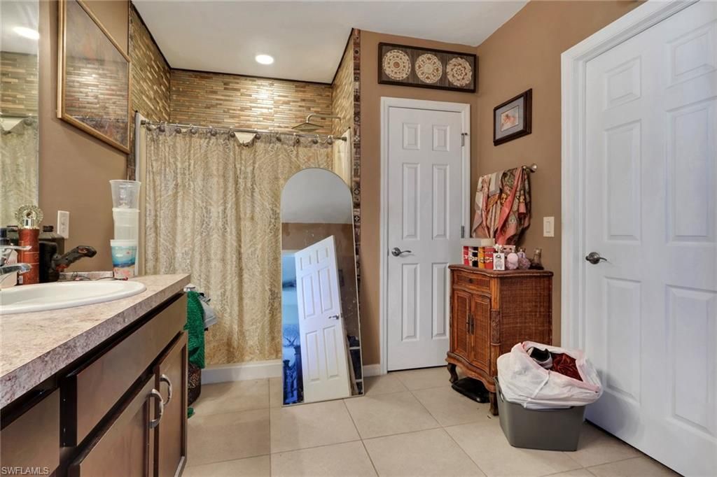 3440 Acapulco Cir, Cape Coral, FL 33909 Photo