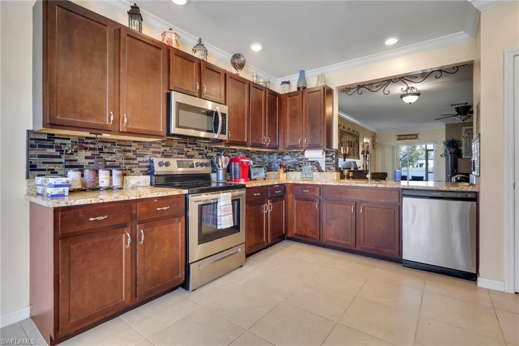 3440 Acapulco Cir, Cape Coral, FL 33909 Photo