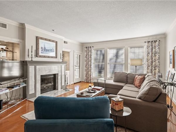 3936 Shawnee Mission Parkway, Fairway, KS 66205