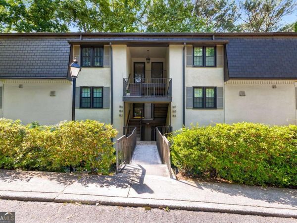 183 Triumph Drive NW, Atlanta, GA 30327