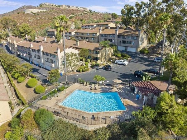 10794 Jeanne Ter , Unit E, Santee, CA 92071