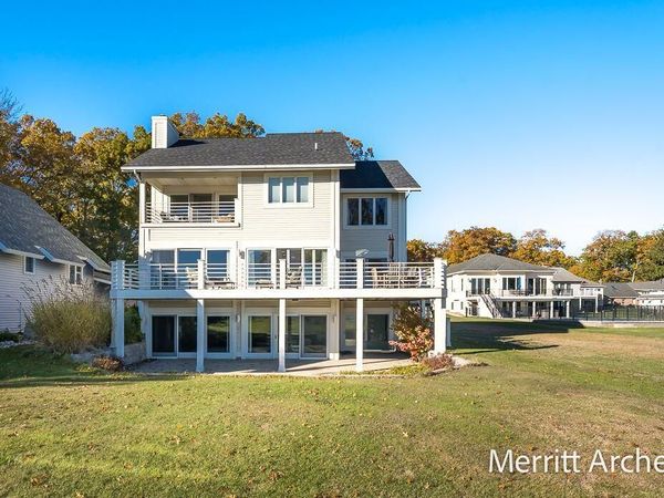 1499 Glenwood Avenue, Muskegon, MI 49445