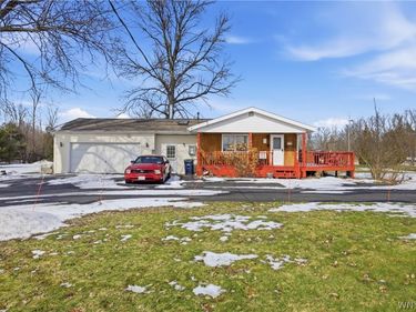 3323 New Road, Ransomville, NY 14131