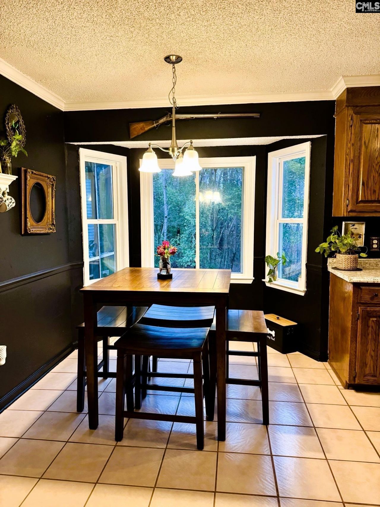 433 Winding Way  Photo 11