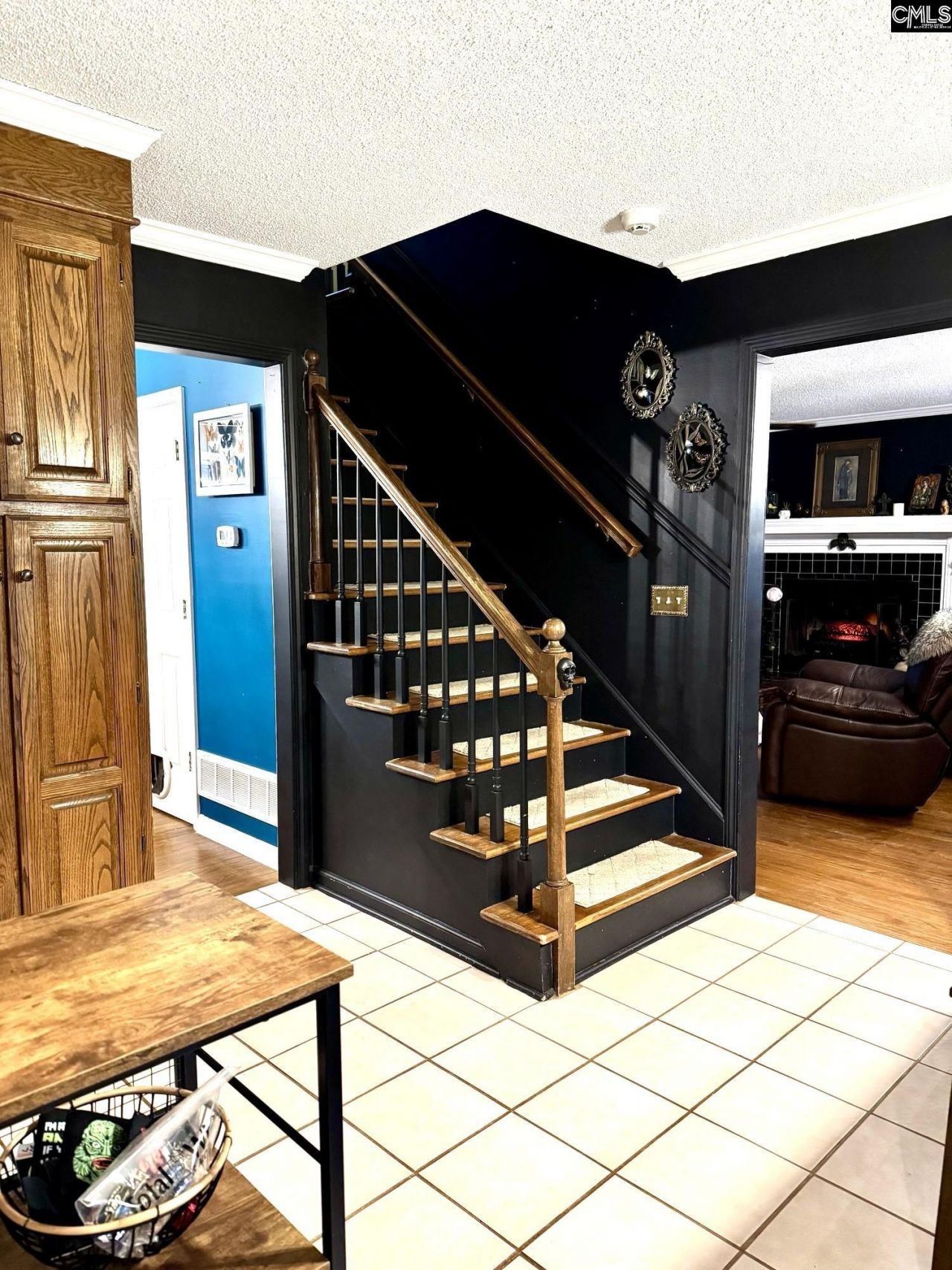 433 Winding Way  Photo 17