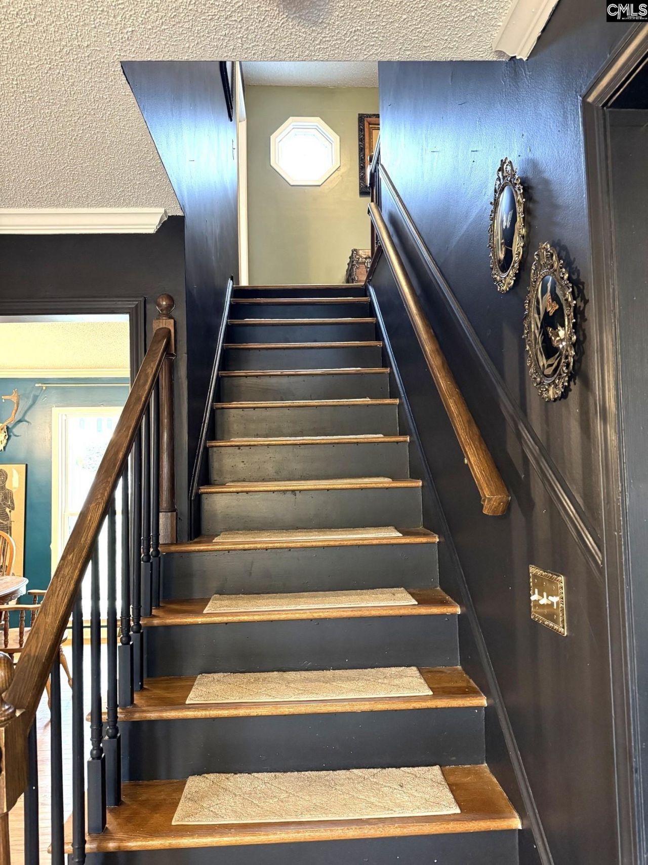 433 Winding Way  Photo 25